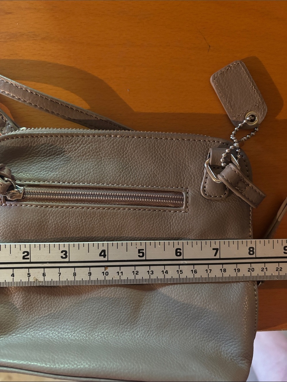 Clark’s genuine leather cross body purse brown with lots of pockets - Picture 5 of 7